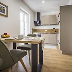 Daire Haus Alpenruhe