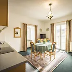 Haus Alpenruhe Daire