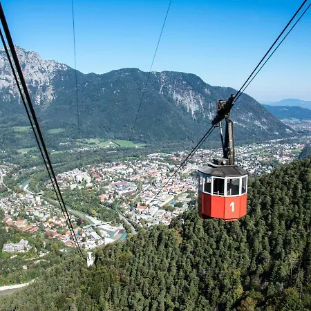 Haus Alpenruhe *