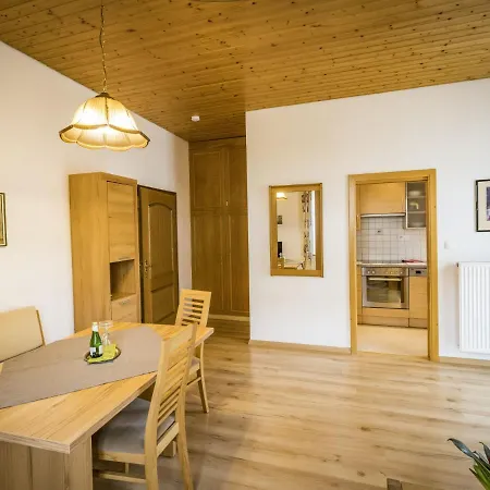 Haus Alpenruhe *