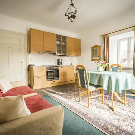 Haus Alpenruhe Daire *