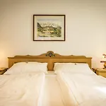 Haus Alpenruhe Appartement *