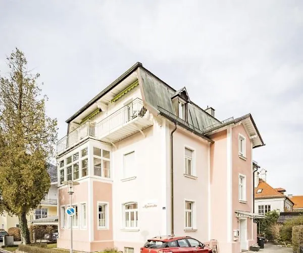 Haus Alpenruhe *