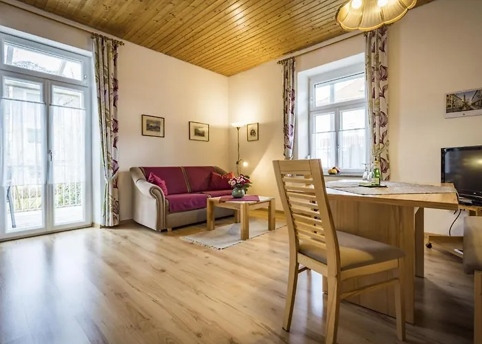 Haus Alpenruhe Apartamento *
