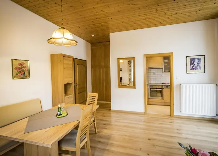 Haus Alpenruhe *