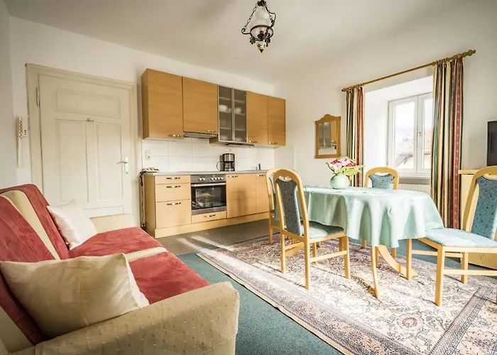 Haus Alpenruhe Apartamento *